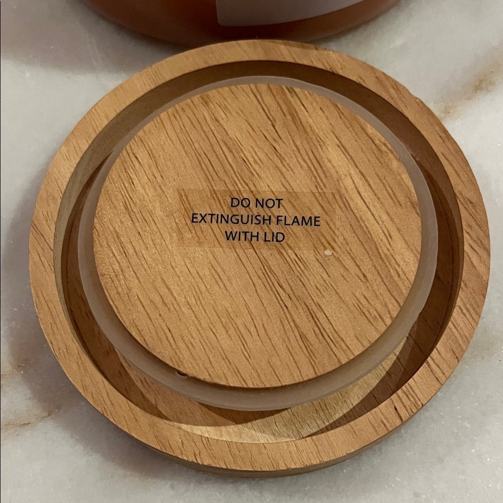 Better Homes And Gardens Mandarin Guava Wooden Lid Candle -2 Wicks - Picture 4 of 11